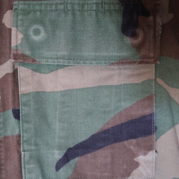 Men's Military Issue Woodland Camouflage Pattern Combat Coat Size Large/Regular - Picture 12 of 16